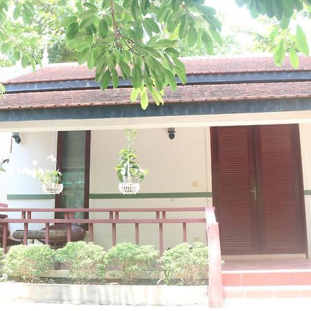 Our House Bungalow Кампот Экстерьер фото